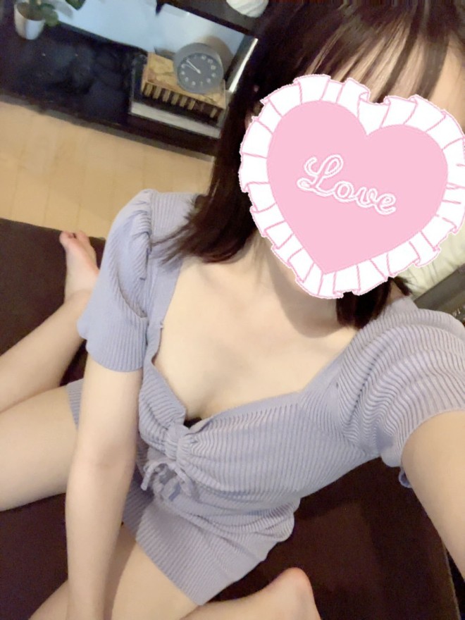 肳